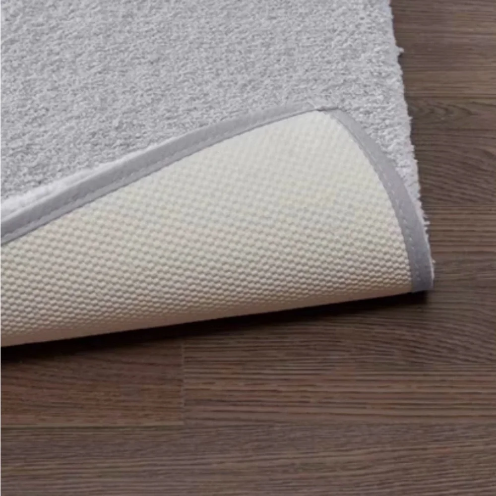 Madison Park Marshmallow Grey 20 in. X 30 in. Bath Rug NEW